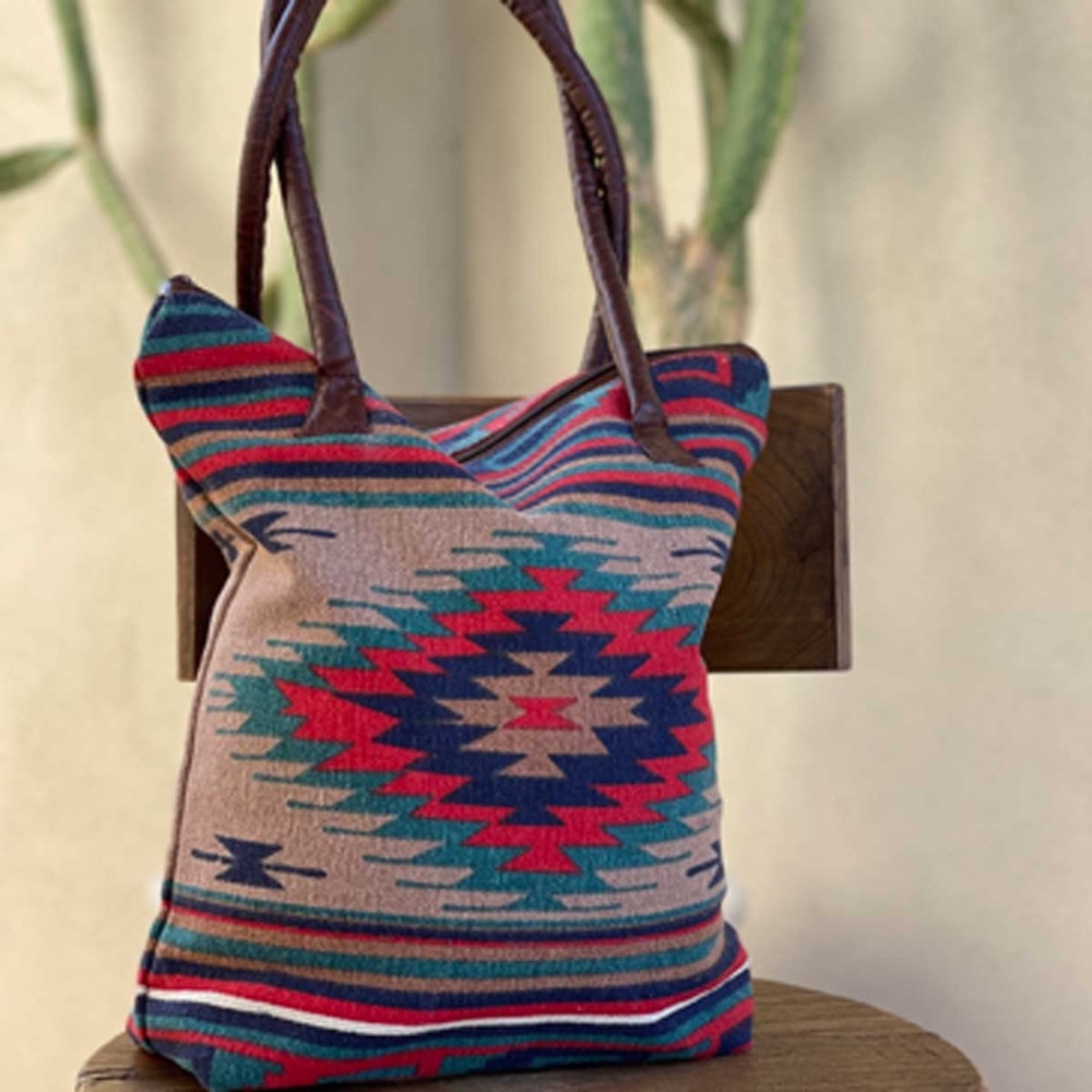 👜 NWT - Red Hills Tribal Tote - Brown - Red - Large Shopping To…